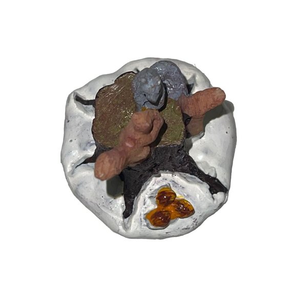 Lemax Chipmunks 72539 Christmas Village Accessory Accent Tree Stump Snow - Picture 11 of 12